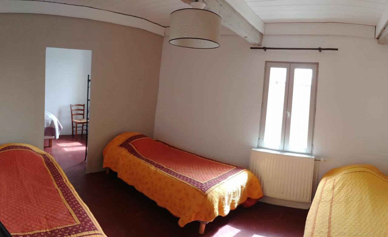 Gite Pilpoil Sault-de-Vaucluse Pokój zdjęcie